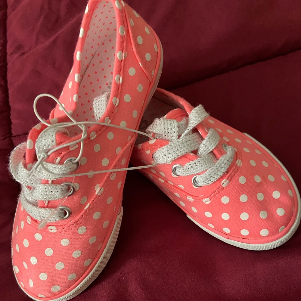 Girls canvas sneakers